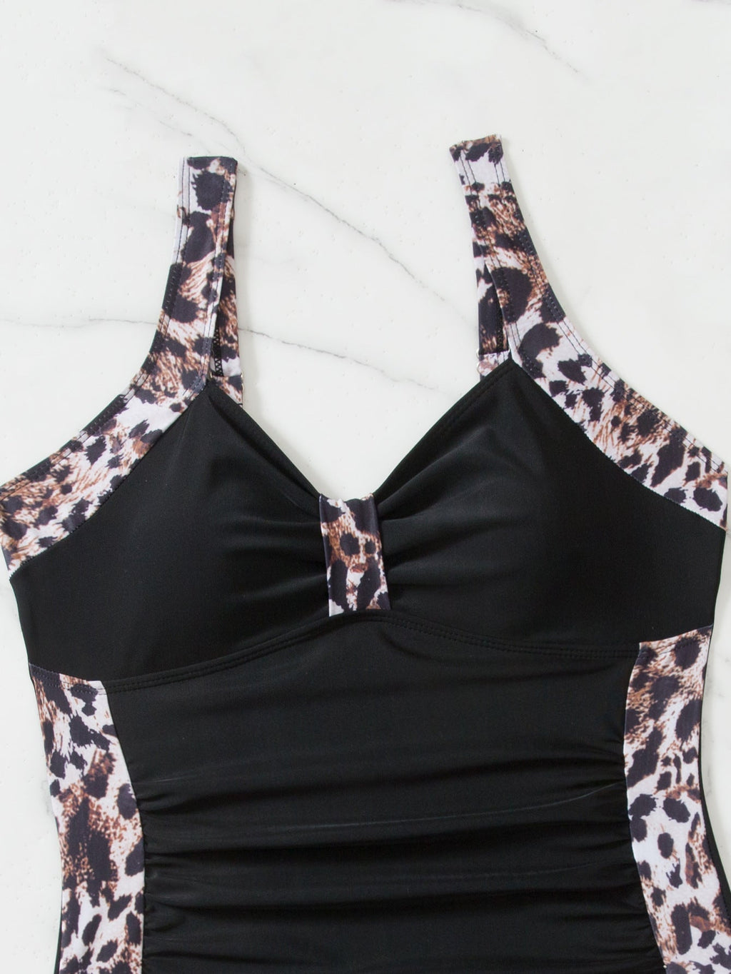 Blanche | Maillot de bain une pièce imprimé léopard